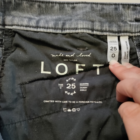 Anne Taylor Loft▪️Gray Corduroy Skinny Low Rise Pants Size 0/25 - Picture 8 of 9